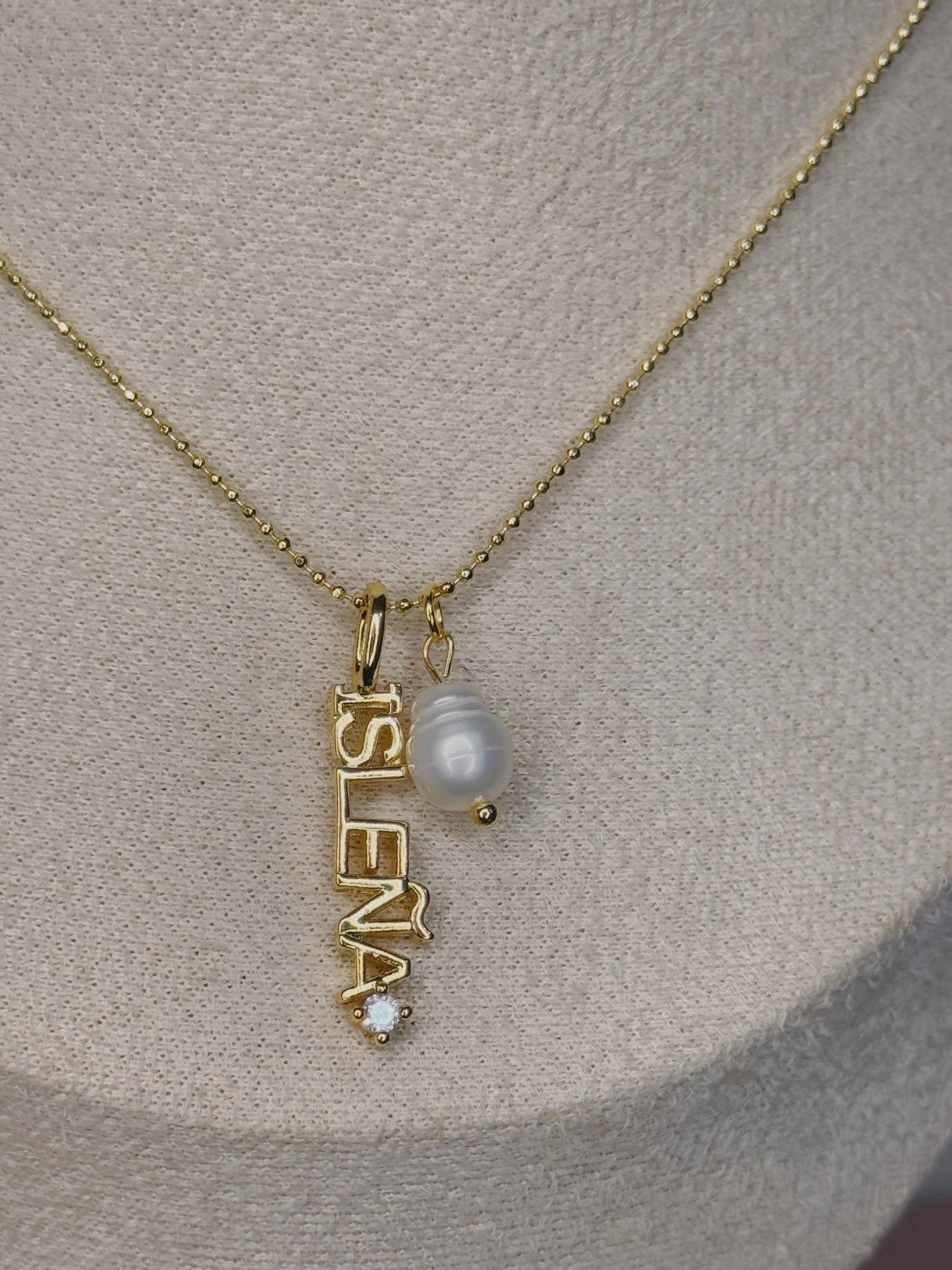 Isleña Necklace