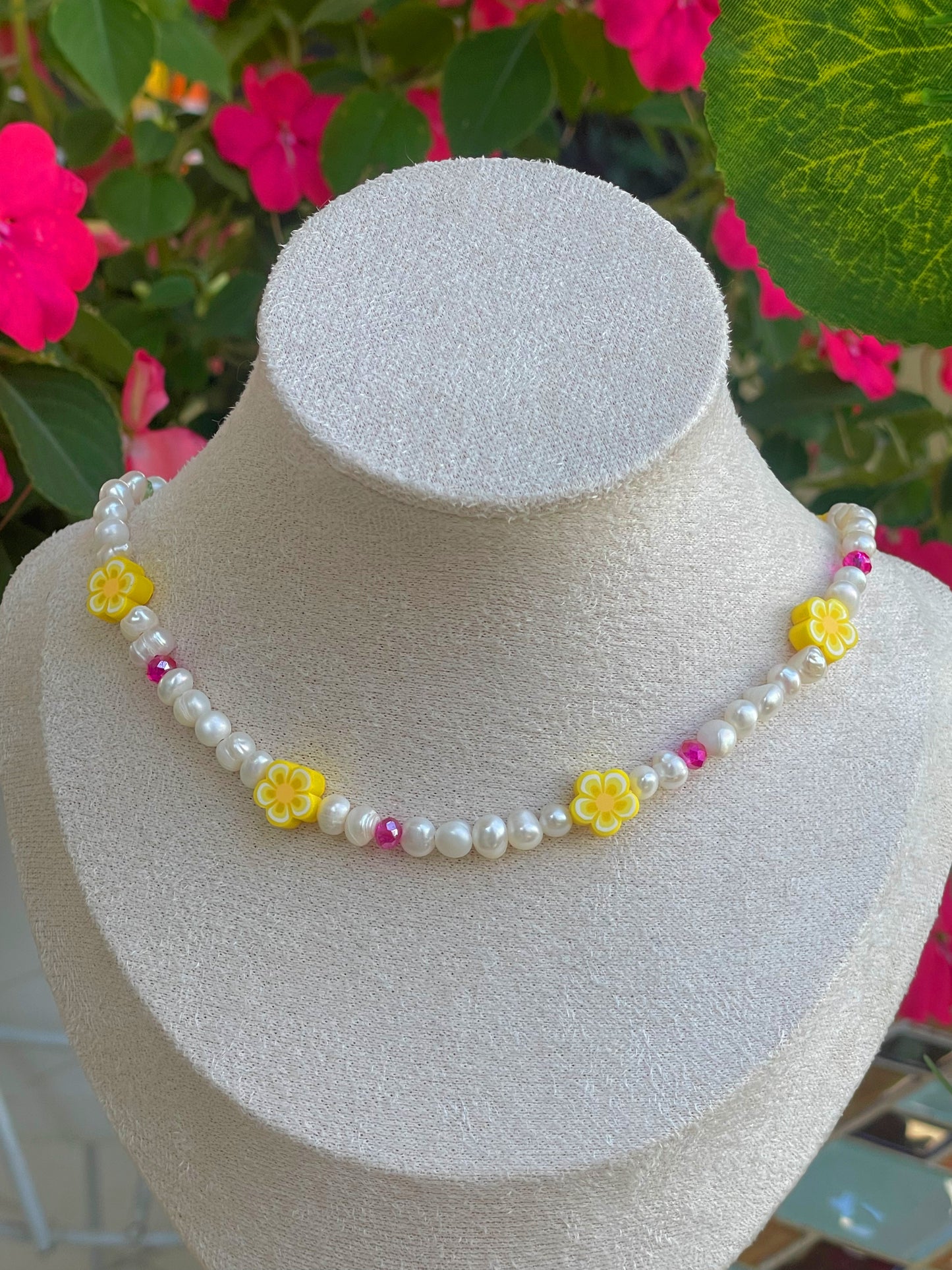 Lily Pearl Necklace