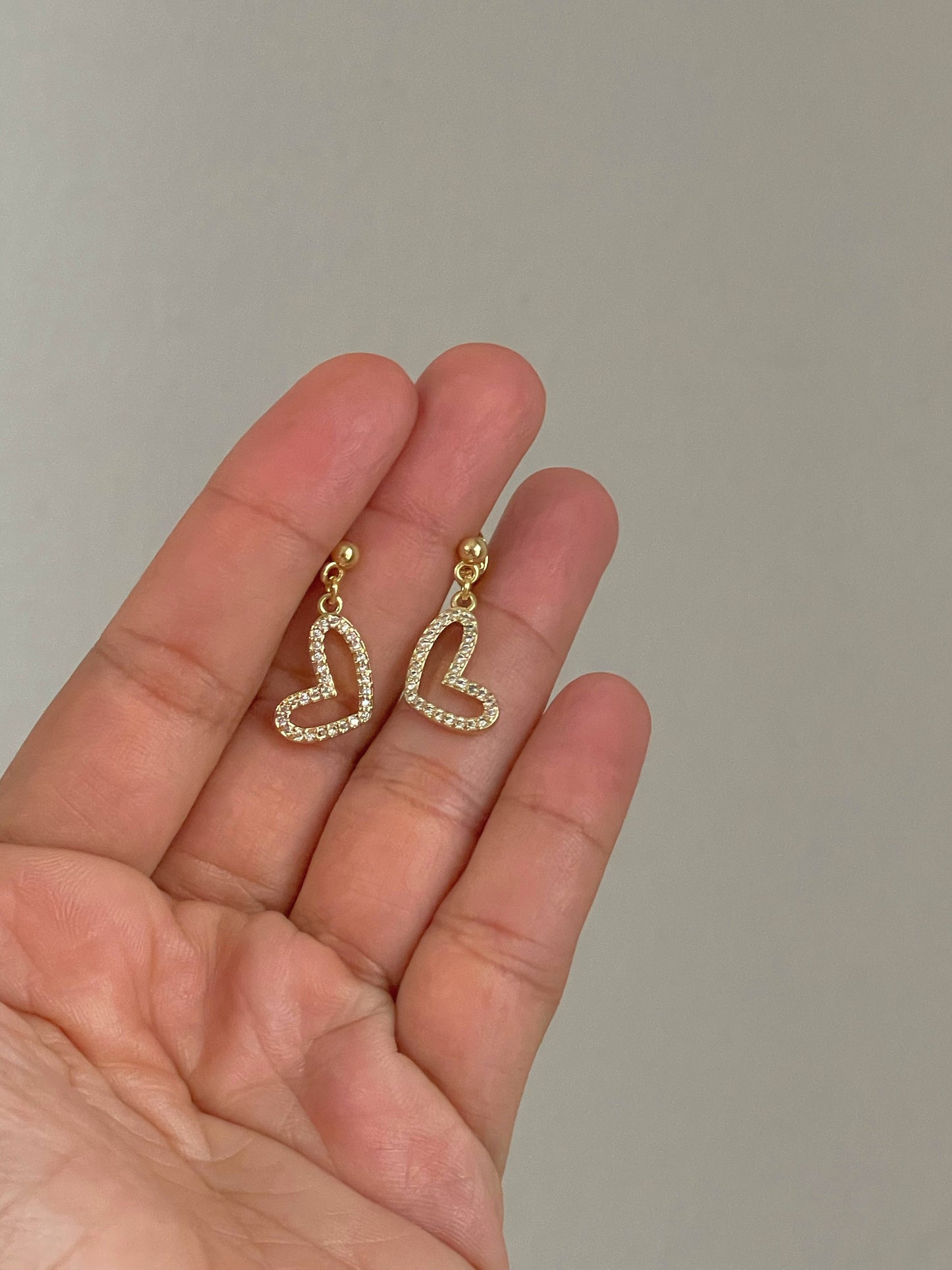 Ari Heart Earrings